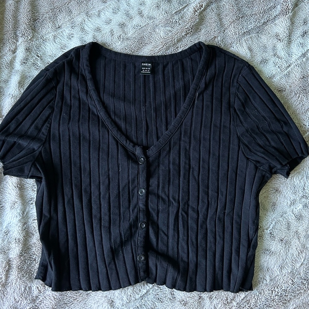 Black crop top